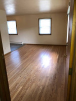 1010 W. Badger Rd   [AVAILABLE JUNE 1ST]