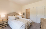 Comfortable 1 bed, 1 bath, prime location!