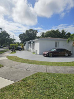 charming 2-bedroom, 1-bathroom single-family home. Ideal for couples o