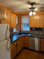 Ranch Cottage 1 1/2 Story OverLooks Creek