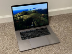 Apple MacBook Pro TouchBar 15" MV902LL/A, i7 2.6Ghz - 16GB - 512GB SSD