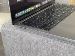 2020 MacBook Pro 13” /Touchbar / 16 GB / 512 GB SSD / Apple Care Plus