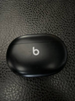 BEATS AirPods