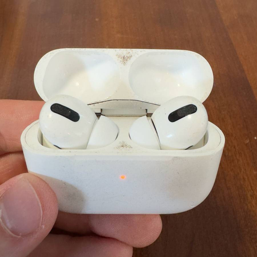 Airpods Pro (1st Gen)