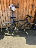 Nice black Cannondale in great condition readyto ride. Rides nice