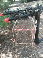 Yakima double down model bike rack holds 4 bikes