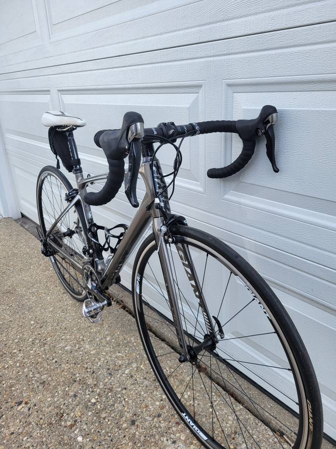 2014 Giant Defy 2 Small road bike