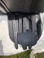 16” Wide Saddle – Like New – Ideal for Wide, Flat-Backed Ponies