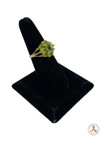 14K Yellow Gold Lady's Ring w/ Green Stones 4.2g Size 7
