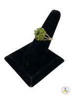 14K Yellow Gold Lady's Ring w/ Green Stones 4.2g Size 7