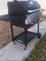 Cart-Style Charcoal Grill ® KitchenAid