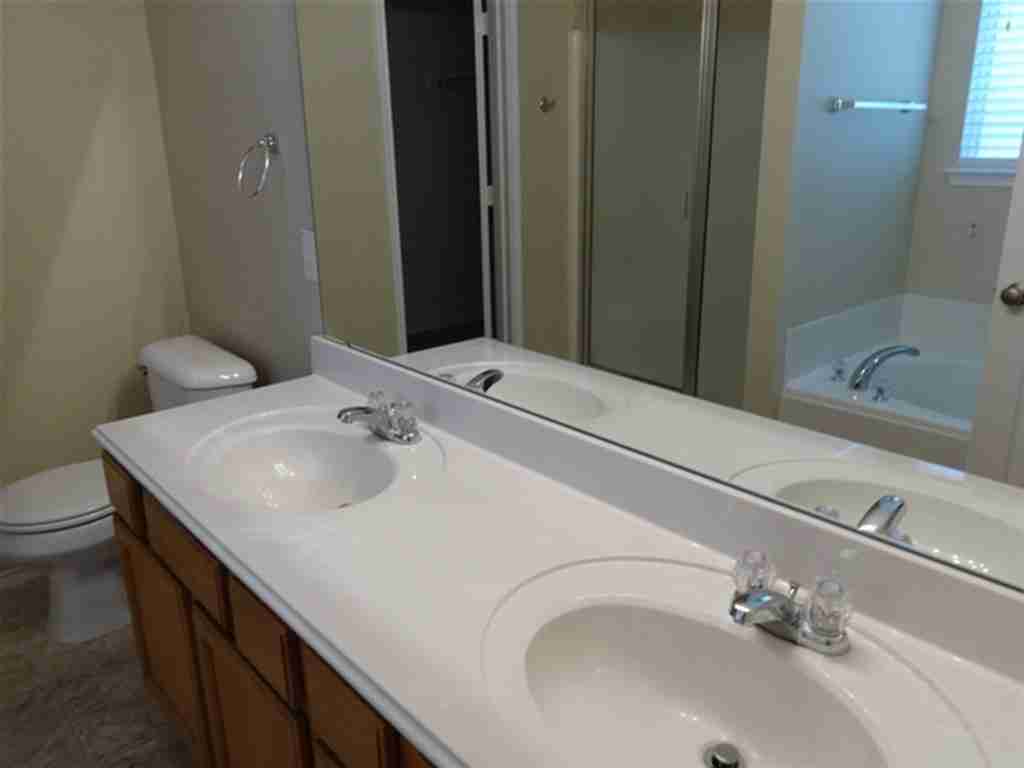Stunning 3 Bedroom - 2 Bath Home for Rent – Comfort, Style & Convenience!
