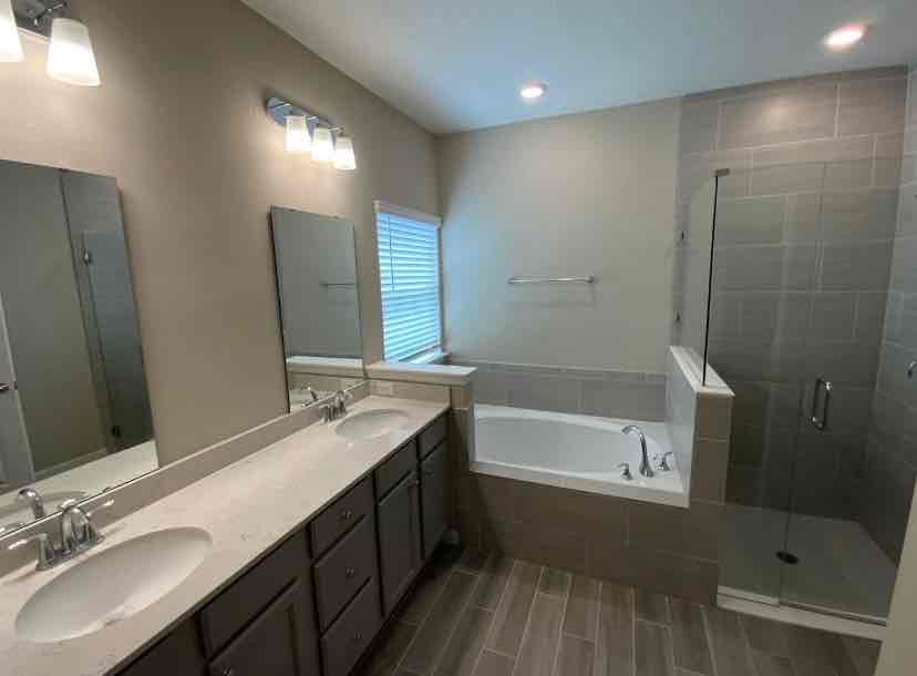 4 Beds 3 baths special single family home for rent.