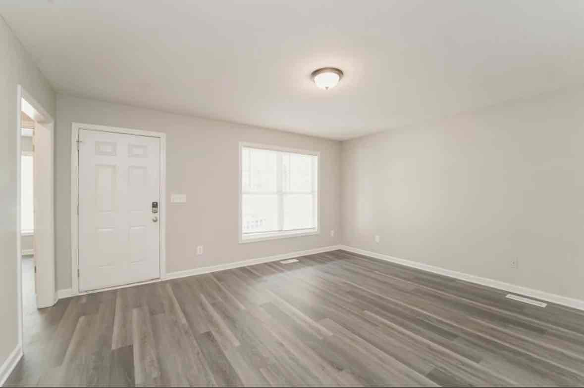 3bed 2bath Available for immediate move in