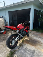 Honda 2006 cbr1000rr