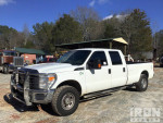 2016 Ford F-250 XL 4x4 Crew Cab truck in good condition with no accidents, features powerful V8 engine and 8 ft bed.