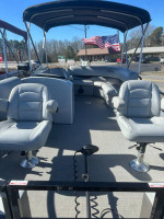2018 Bentley 220 Fish SE w/ 115hp 4-stroke Suzuki & Trailer