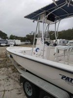 2004 Pathfinder 22 Ft Boat