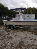 2004 Pathfinder 22ft Boat