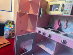 Kidkraft Large Pastel kitchen with accessories