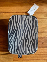New Daisy Rose Cosmetic Travel Bag (Grey Zebra)